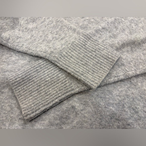 Aerie - Oversized Crew Neck Sweater - Picture 3 of 6